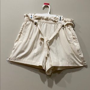 American Eagle Cream Flowy Shorts